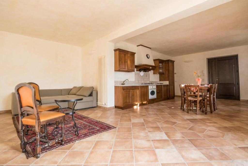 La Casa Vacanza Con Vista Panoramica Sui Vigneti Rotella Екстериор снимка