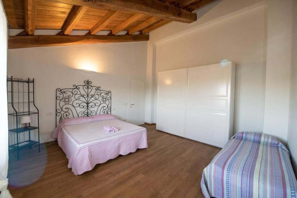 La Casa Vacanza Con Vista Panoramica Sui Vigneti Rotella Екстериор снимка